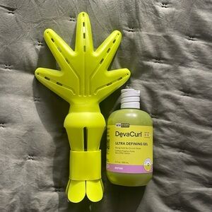 DevaCurl Ultra defining Gel 13 fl oz AND Deva Curl DevaFuser defuser